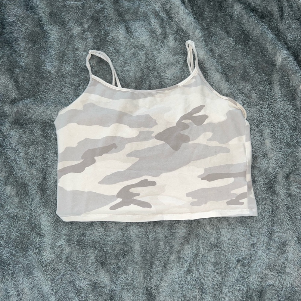 american eagle camo crop top size medium
